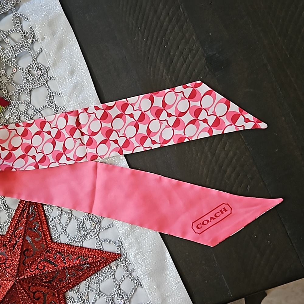 NWT! COACH Peyton Dream Signature C and Solid Pink Reversible Scarf/Headband!